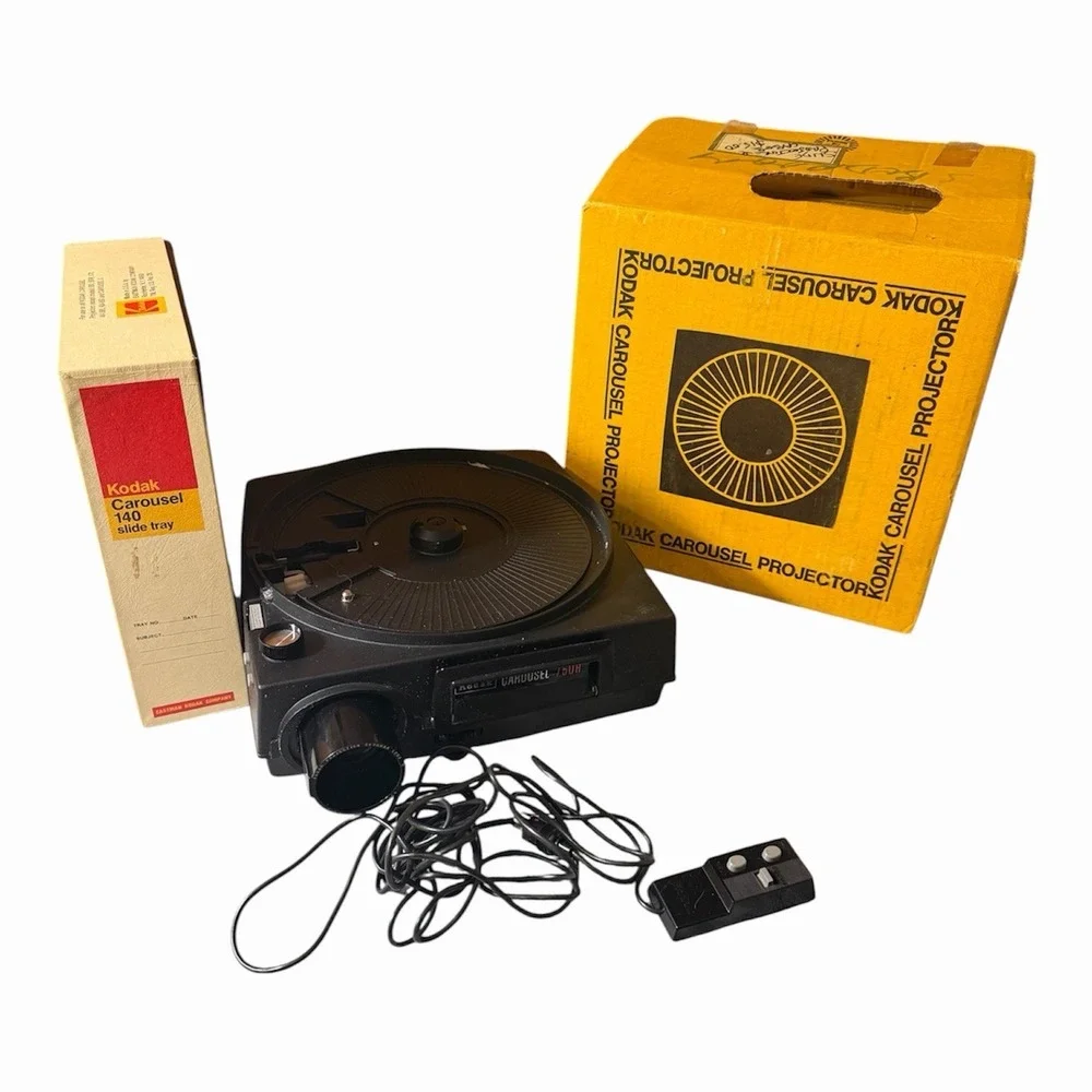 Kodak 750H Carousel Slide Projector w/box-carousel-remote